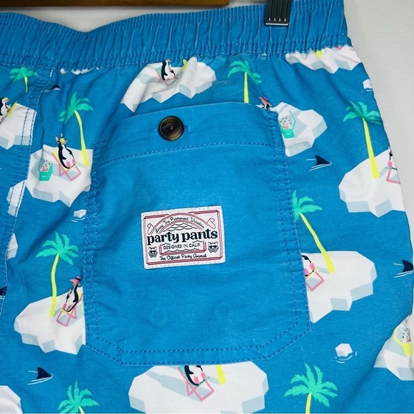 Party Pants Chillin Penguins Tropical USA Swim Trunks M - Picture 7 of 8